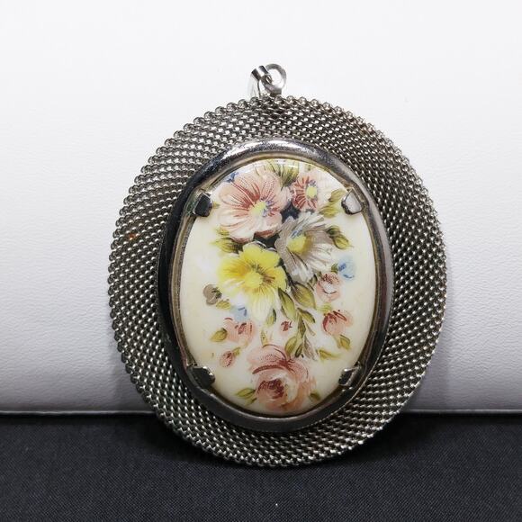 Vintage Floral Porcelain Mesh Frame Pendant, Silver tone, 1960s, 2 3/4 Inches - Picture 2 of 10